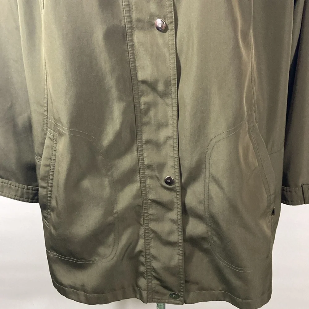 Gallery Coat Women Size 1X Green Zipper & Snap Front Snap Cuffs